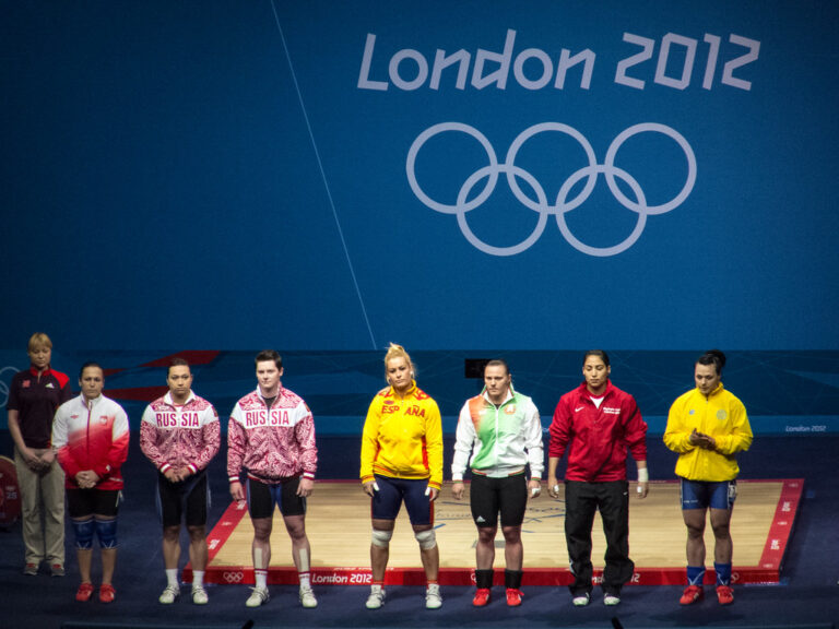 Women-weightlifting