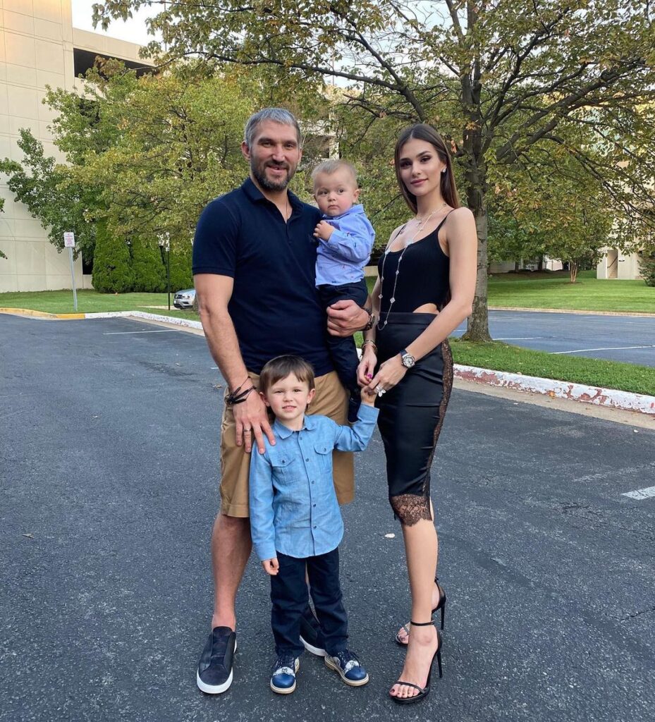 Alex Ovechkin Family 929x1024 