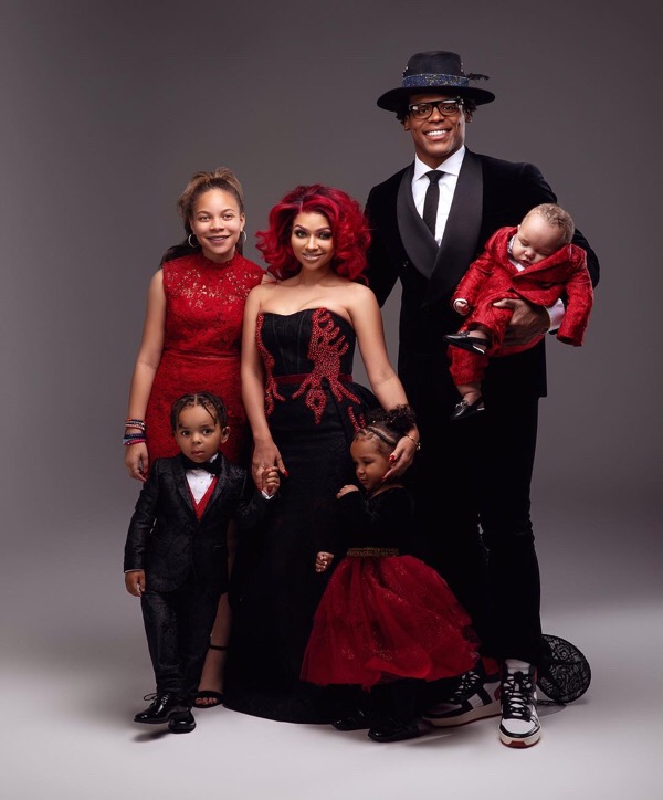 Kia and Cam with their four kids