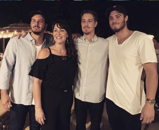 Arenado brothers with their  mom. 