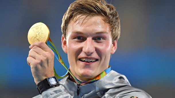 Thomas Rohler withhis gold medal.