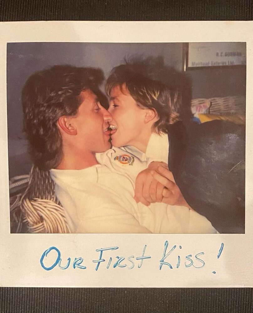 Janet Jones shared a picture of their first kiss on Instagram