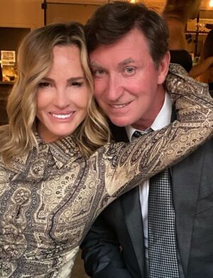 Janet Jones Bio: Movies, Husband & Net Worth - Players Bio