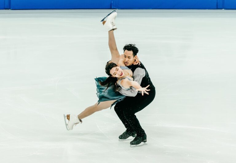 12 Famous Ice Skating Couples of all Time