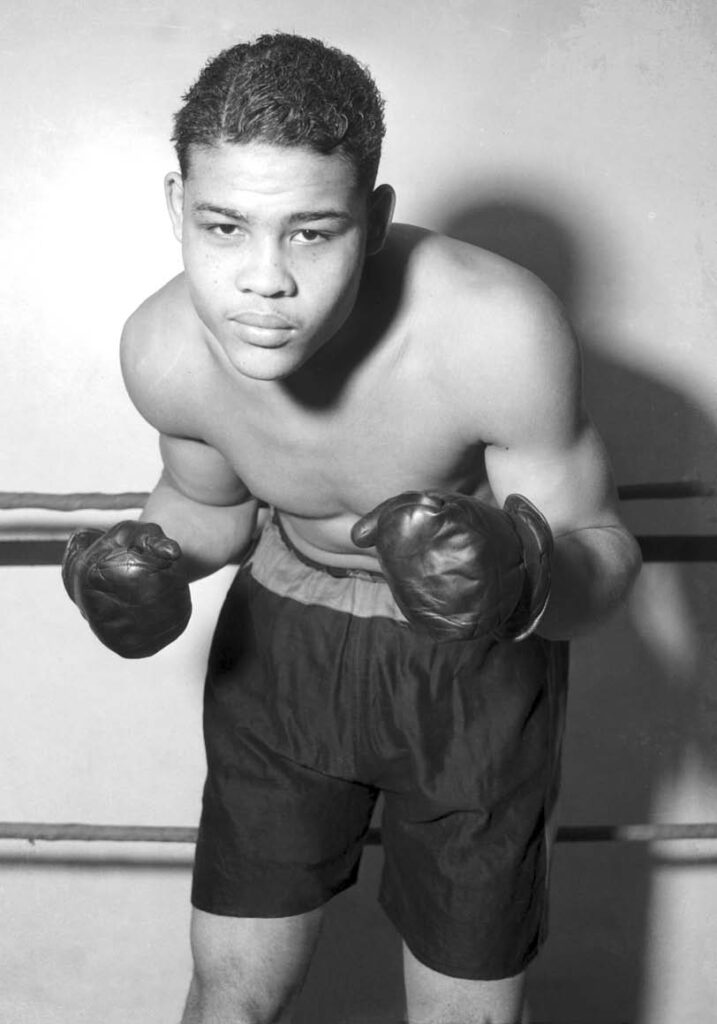  HistoricalFindings Photo: Joe Louis,Wearing Boxing