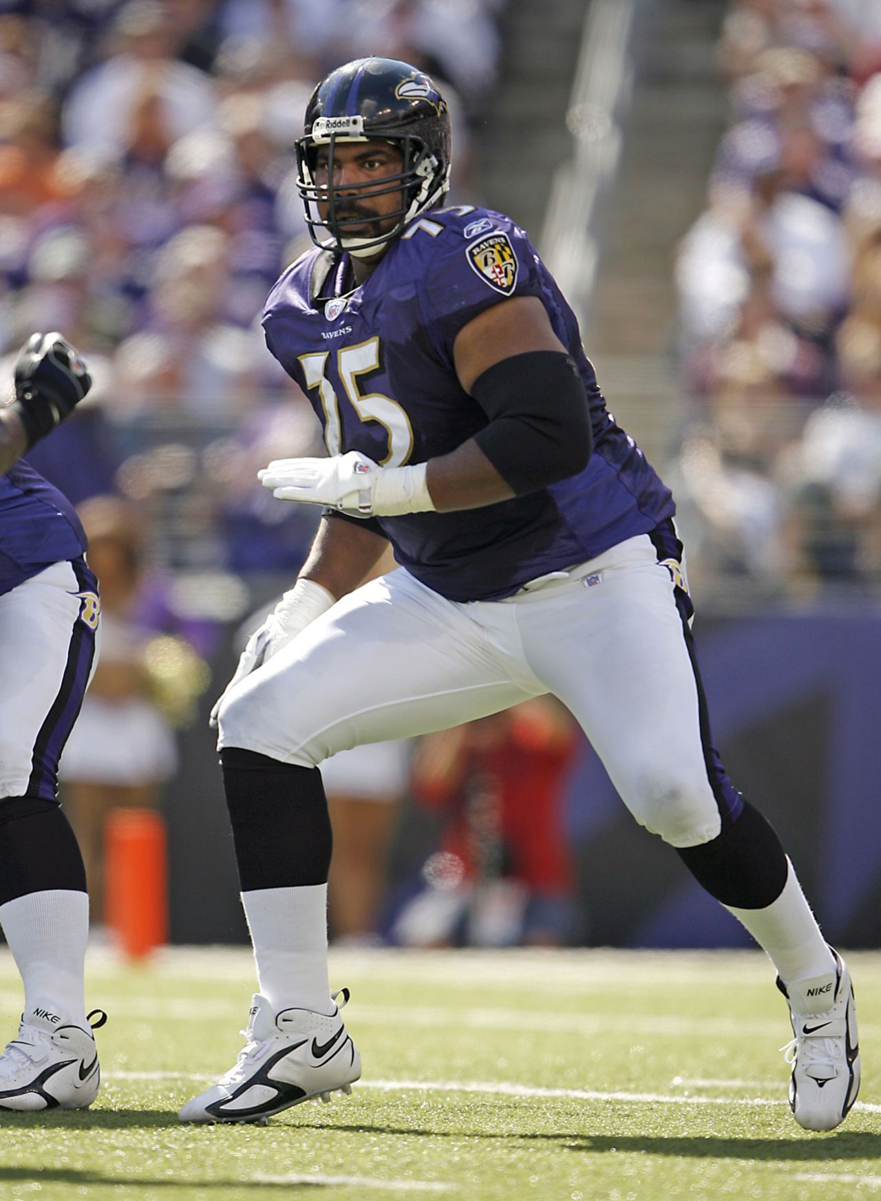 Jonathan Ogden Playing For The Baltimore Ravens