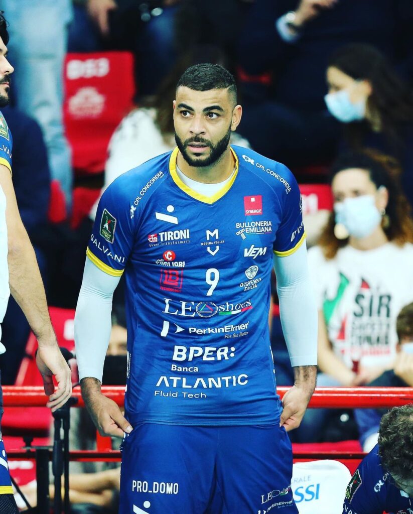 Professional volleyball player Earvin N;Gapeth (Source: Instagram)
