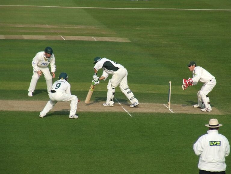 Close_fielders