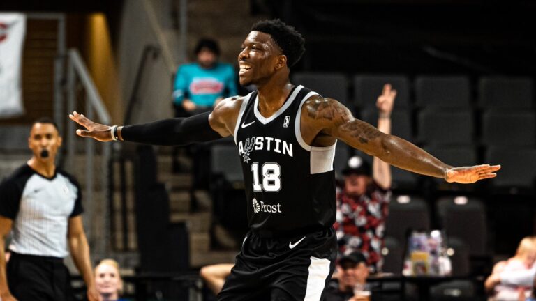 Devontae Cacok(Source: Twitter)