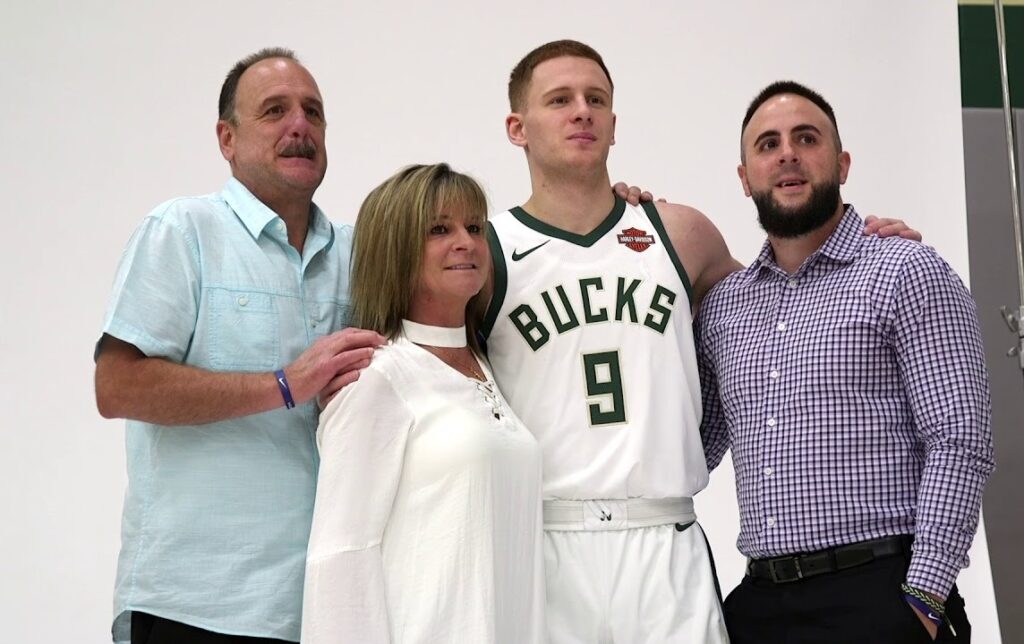 Donte DiVincenzo During a Photoshoot with His Family(Source:www.youtube.com)