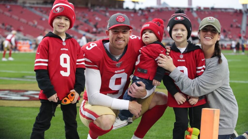 Robbie Gould with his Wife Lauren and His Sons(Source: The Sacramento Bee)