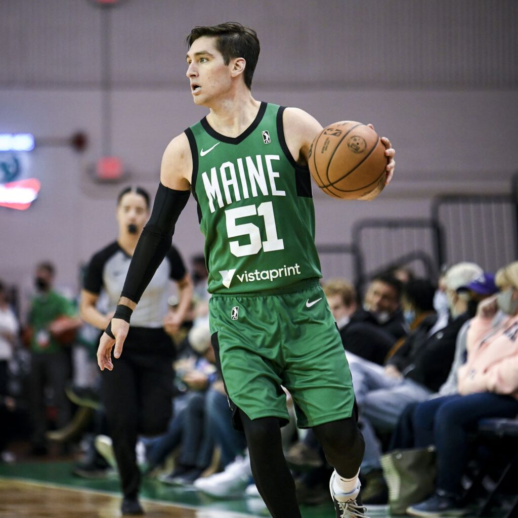 Ryan Arcidiacono in the Maine Celtics-Jersey in 2021(Source: postingandtoasting.com)