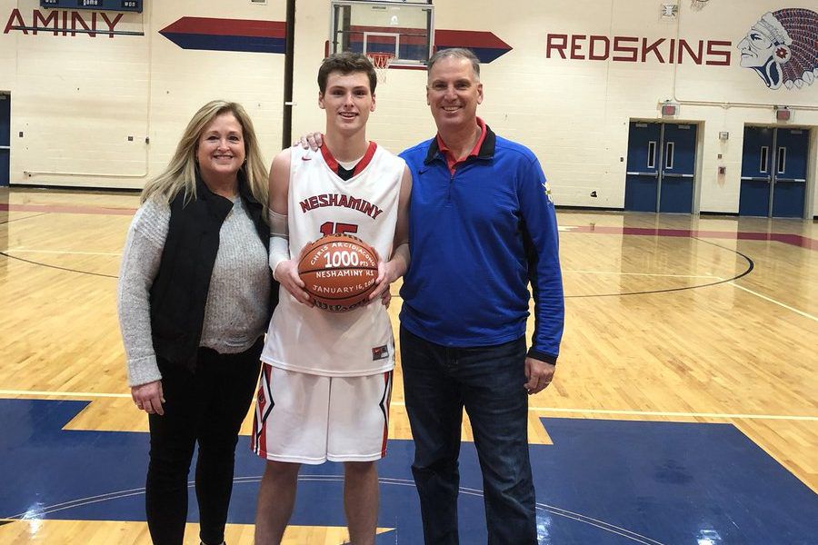 Ryan Arcidiacono with His Parents during his High School Days(Source: Philadelphia Inquirers)