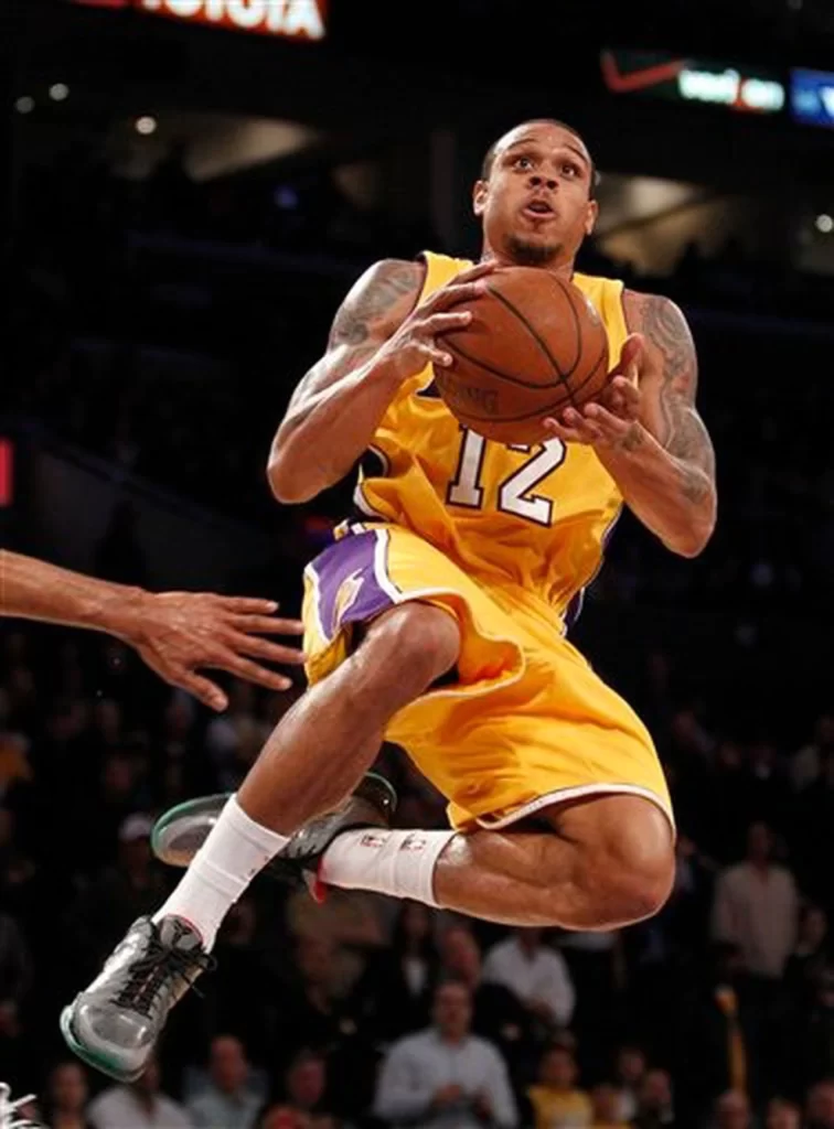 Shannon Brown taking the leap for the Lakers