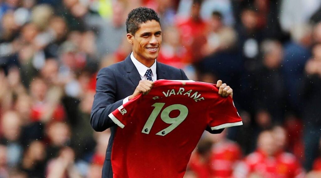 Varane with his United's jersey