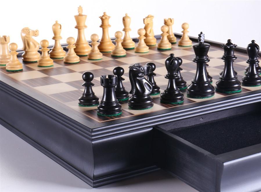 19" English Chess Set (Source: ChessHouse)