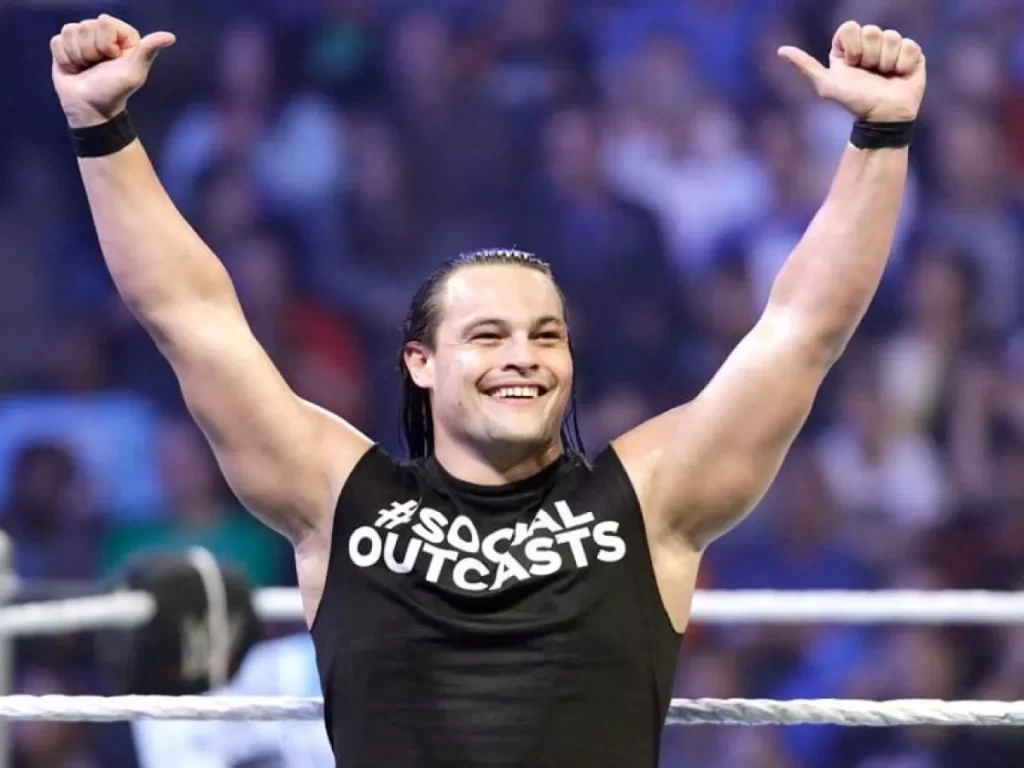 Bo Dallas in the ring.