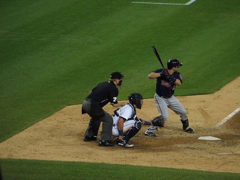 Brian_Dozier_playing_for_Minnesota_Twins