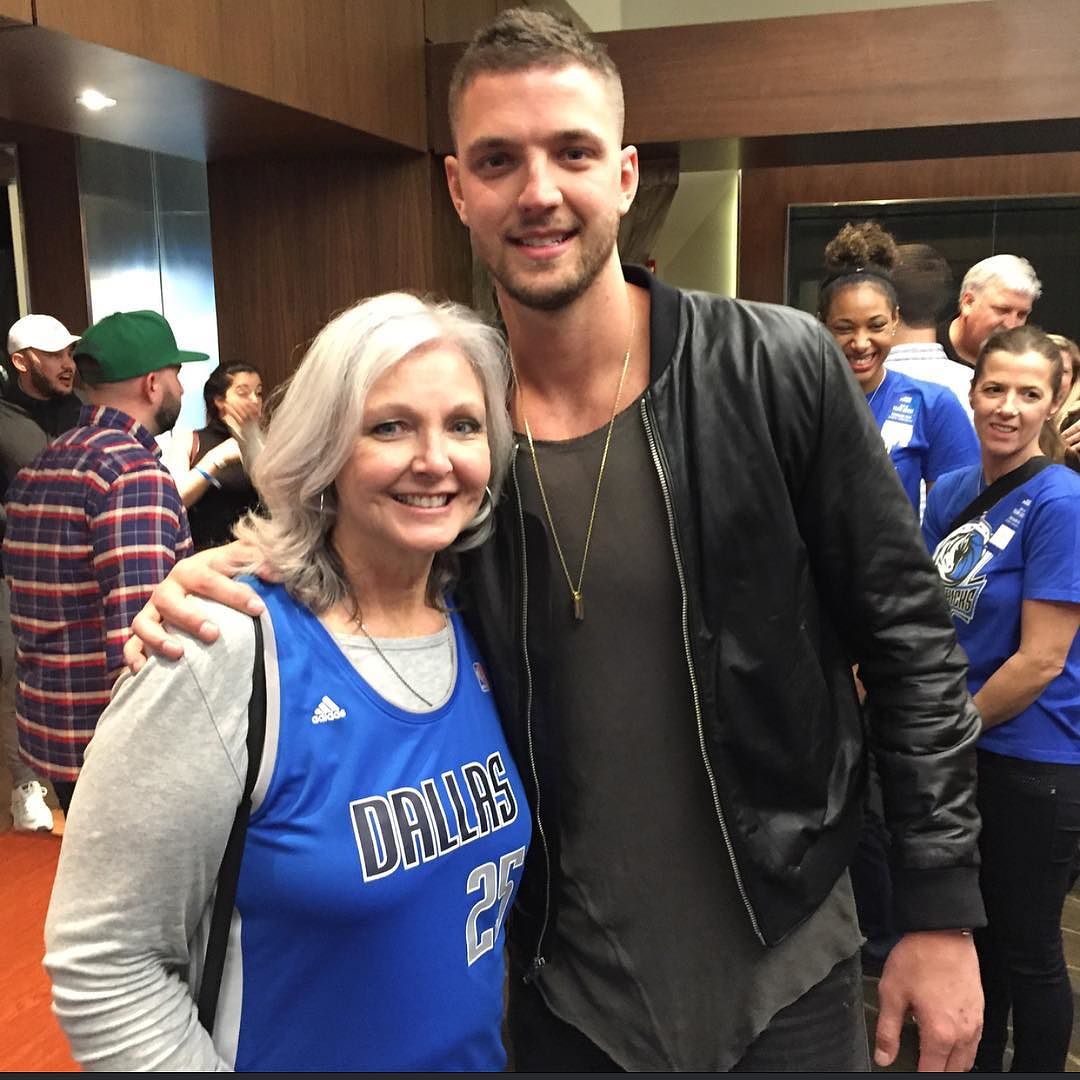 Chandler Parsons with his mother (Source: imgur.com)