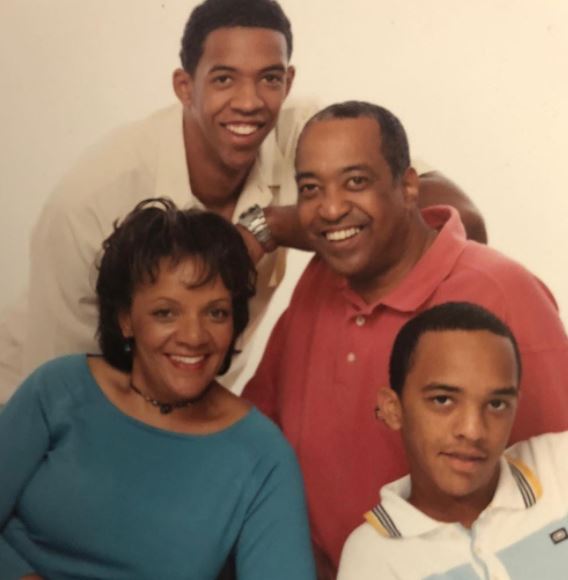 Channing Frye with his parents and younger brother(Source: Celebrities InfoSeeMedia)