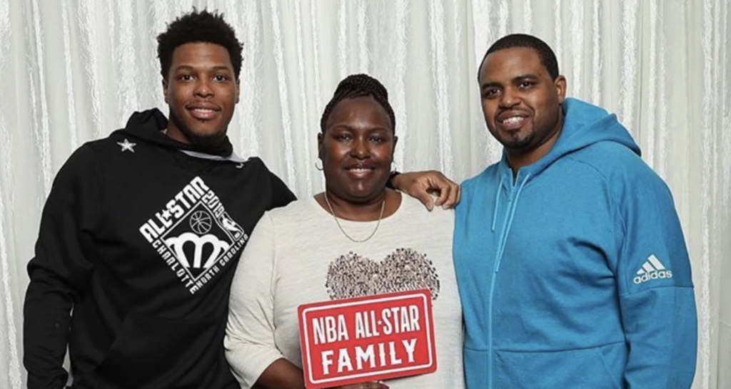 Kyle Lowry with his mother & brother (Source: Whereparentstalk.com)