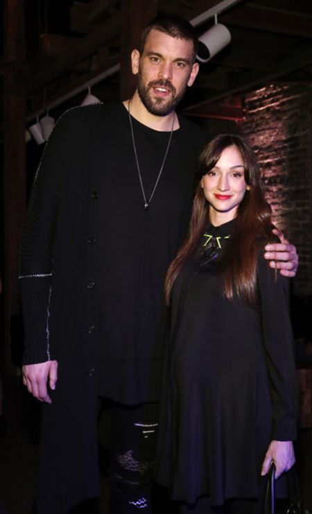 Marc Gasol With His Wife Cristina Blesa