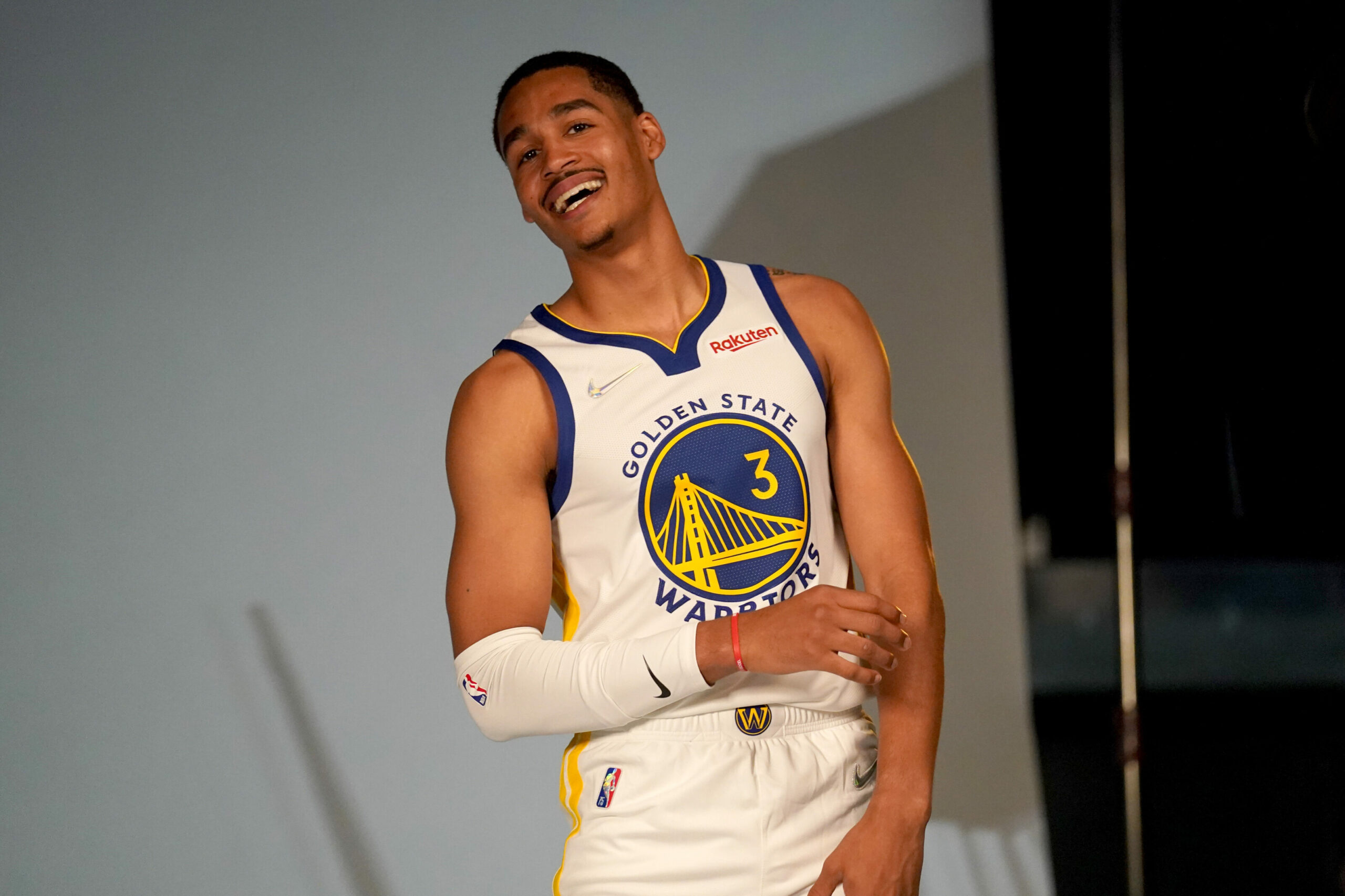 The 6'4" shooting guard for Golden State Warriors (Source: bluemanhoop.com)