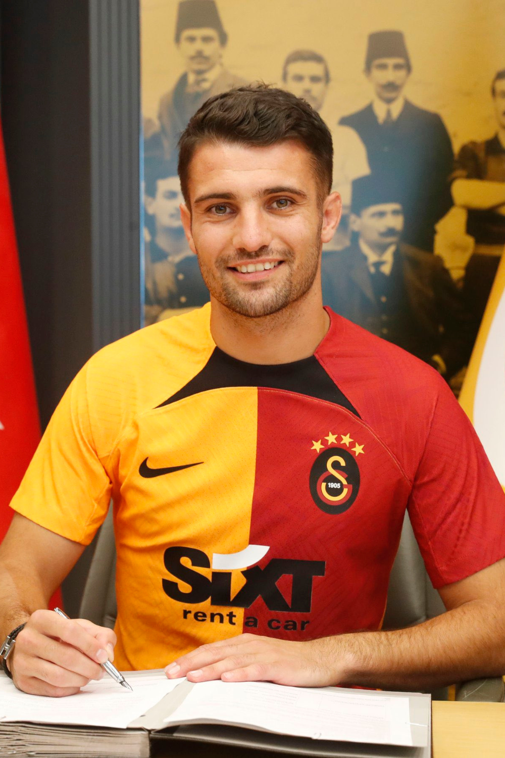 Leo Dubois Signing With Galatasaray FC