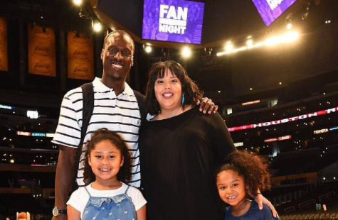 Andre Ingram with his family