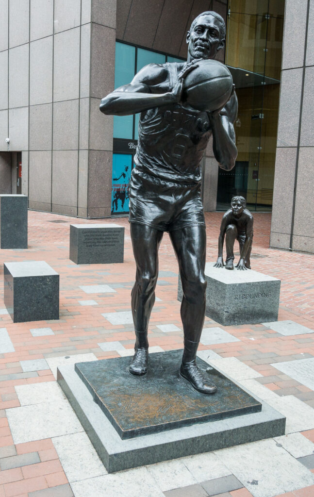 Bill Russell statue by Ann Hirsch (