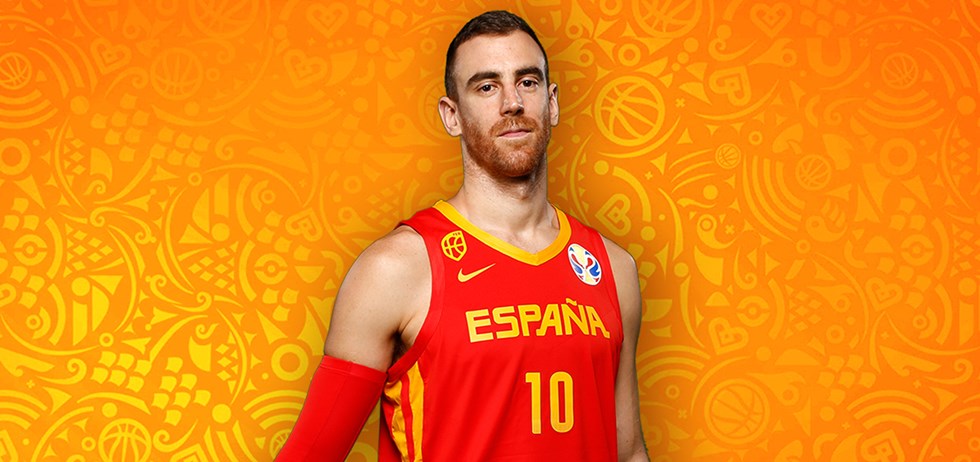 Claver with National team, Spain (Source: fibabasketball.com)
