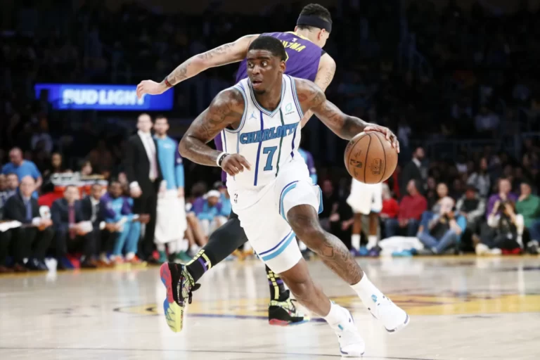 Dwayne Bacon