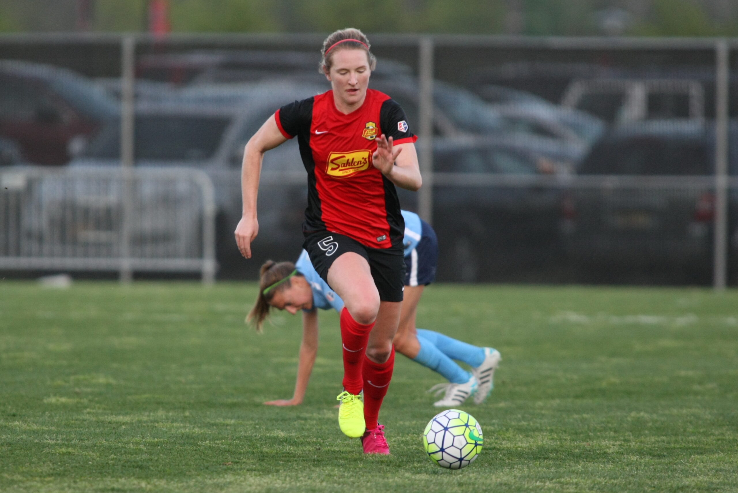 Mewis In Action For WNY Flash