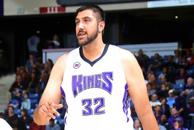 Sim Bhullar with Kings (Source: indiatoday.com)