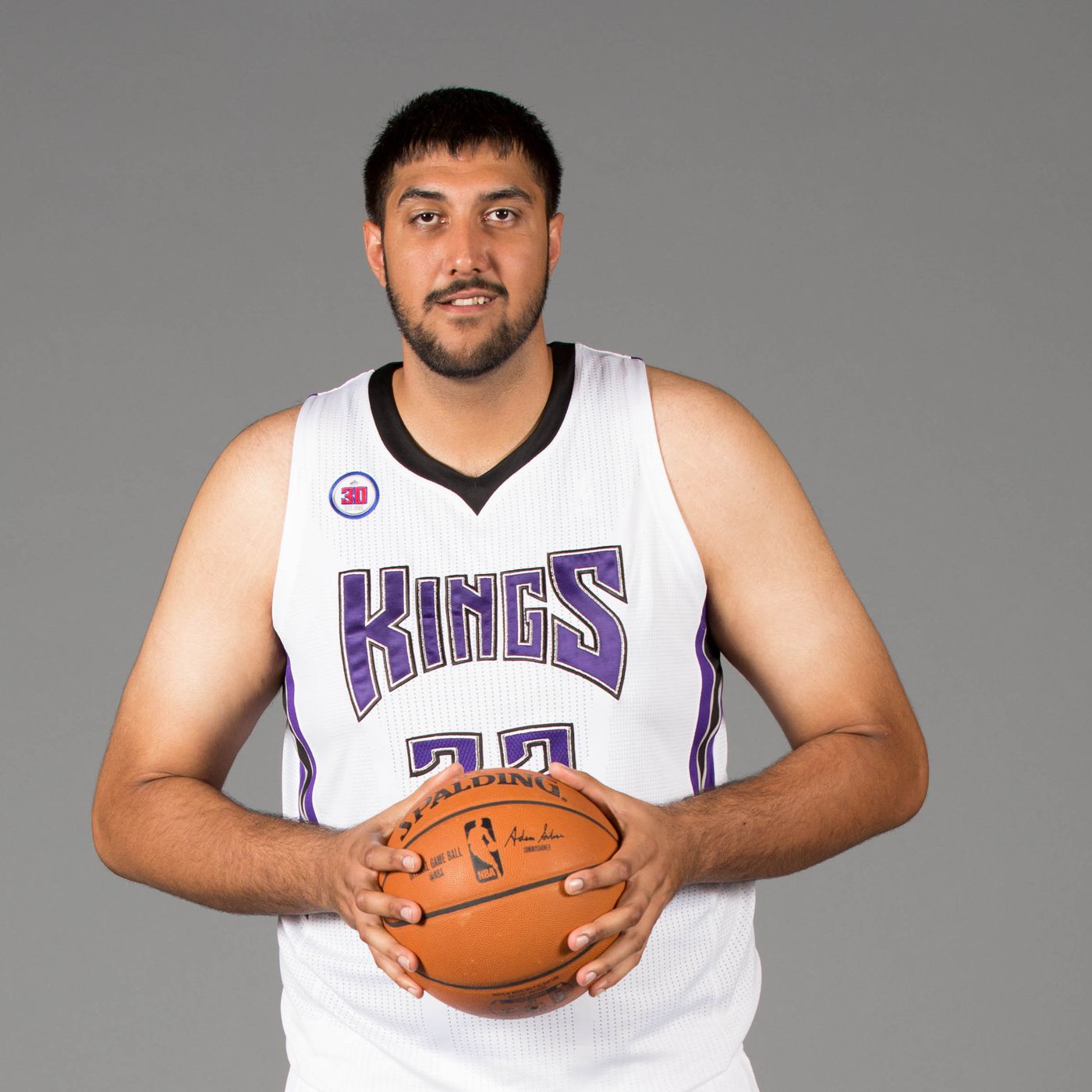 Sim Bhullar with the only NBA team, Sacramento Kings (Source: wsj.com)