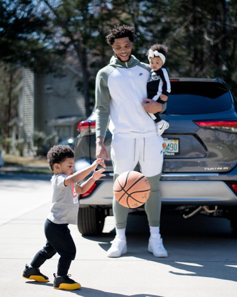 Miles Bridges along with his kids (Source: Instagram)