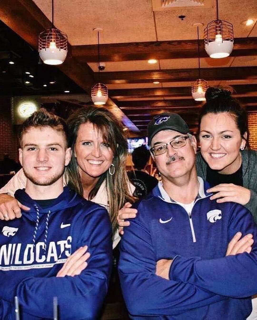 Dean Wade With His Parents And Sister