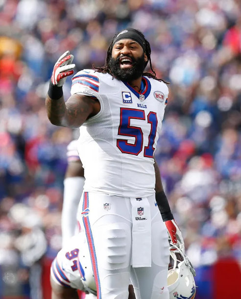 Brandon-Spikes-in-Buffalo-Bills