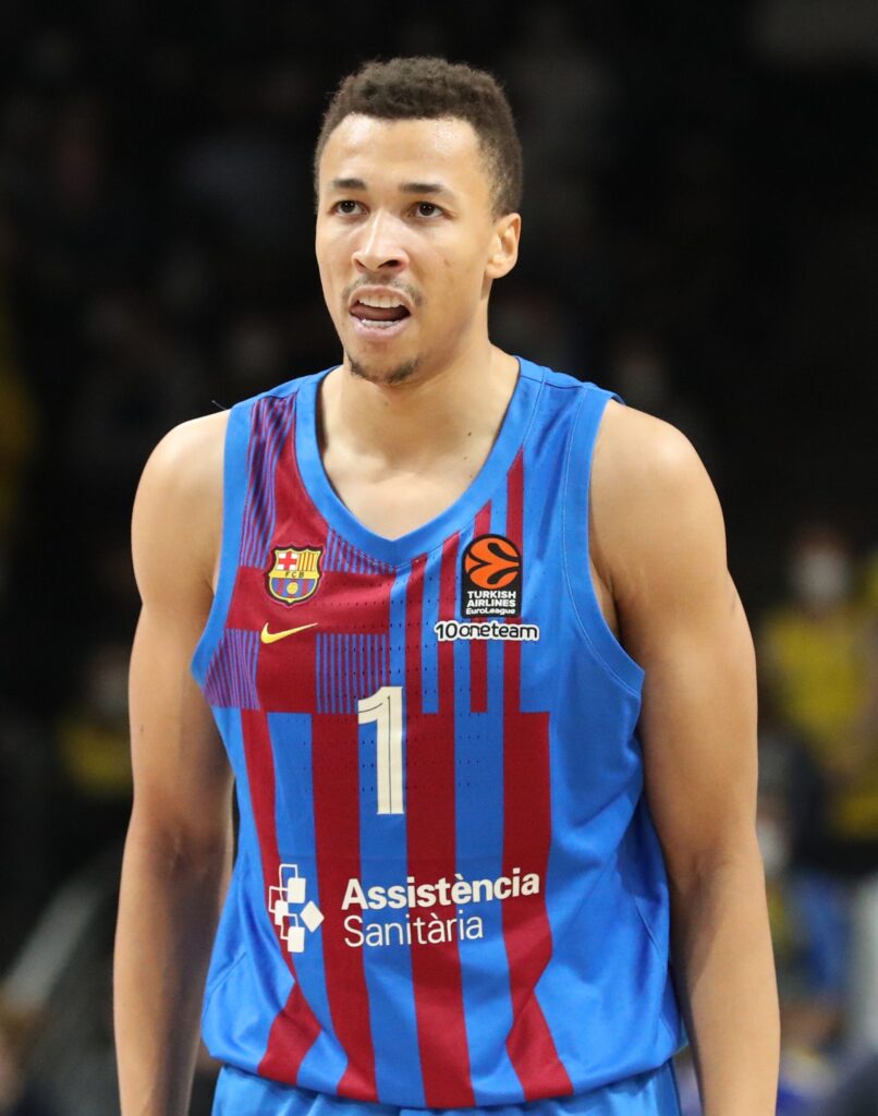 Dante Exum in FC Barcelona jersey