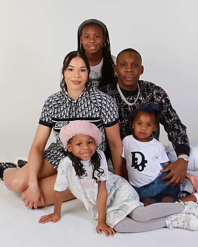 Lester Hudson with his wife, Imesia and daughters