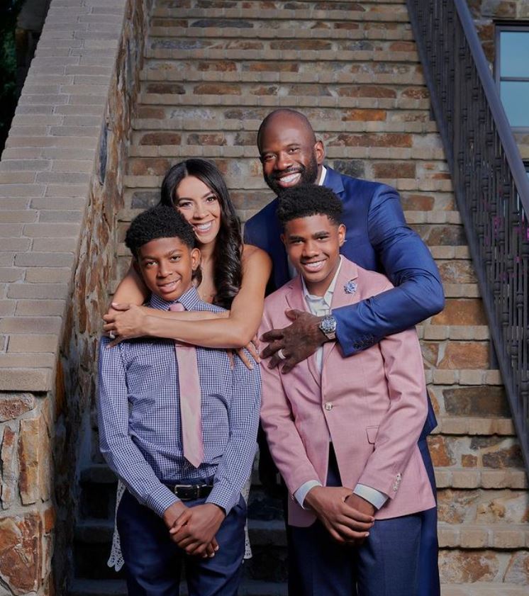 Jason Richardson with his wife and sons