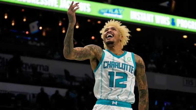 Kelly Oubre Jr. playing for Charlotte Hornets