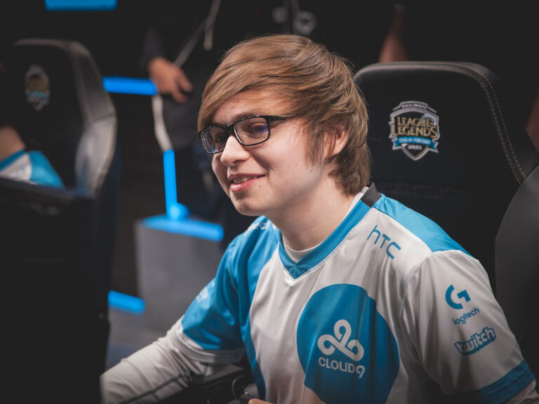 C9 gameplay