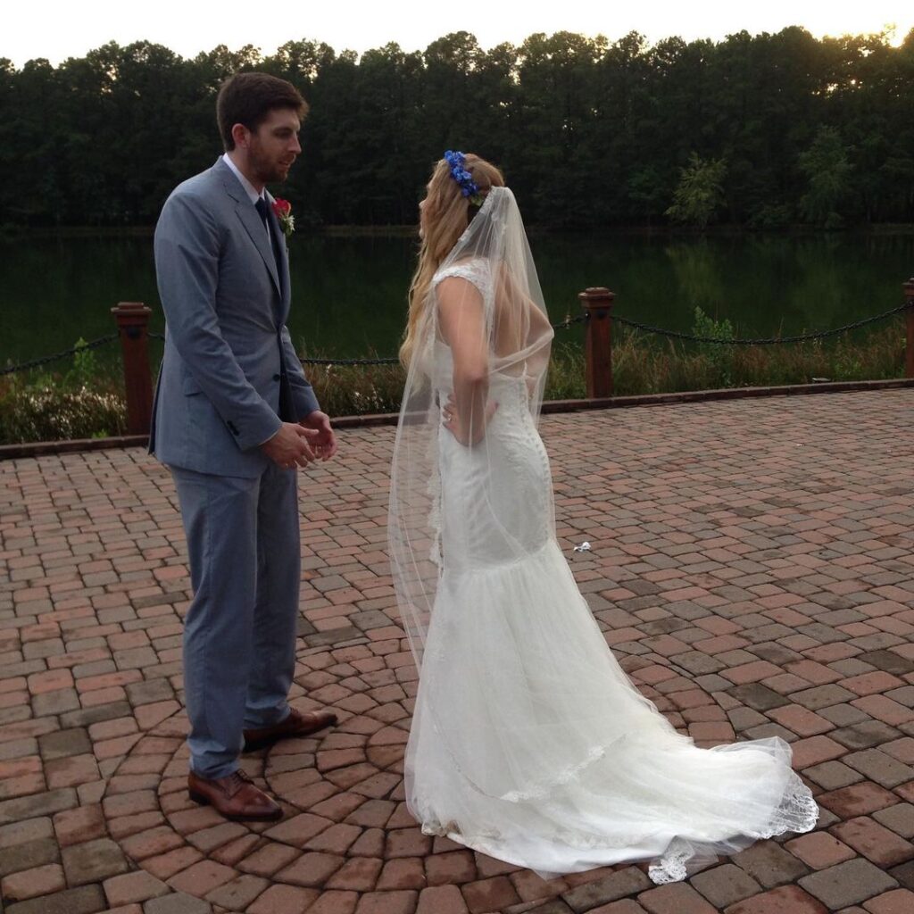 Ryan Kelly with his wife Lindsay in their wedding (Source: Instagram)
