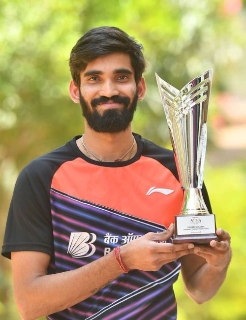 Srikanth Kidami With Sportstar Aces Sportsman Of The Decade Award