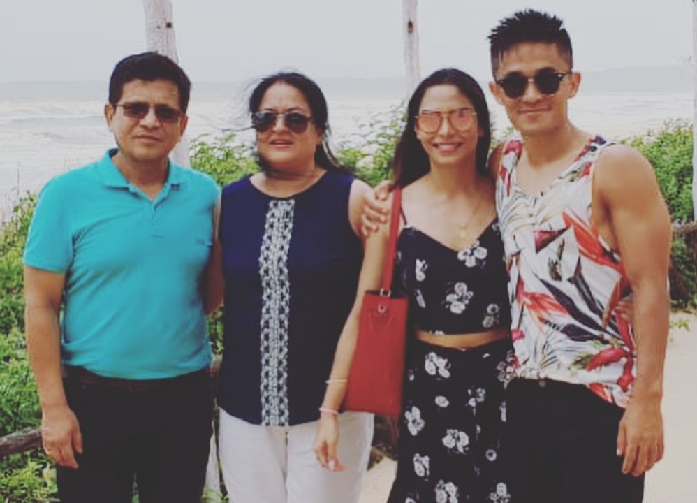 Sunil-Chhetri-and-his-family