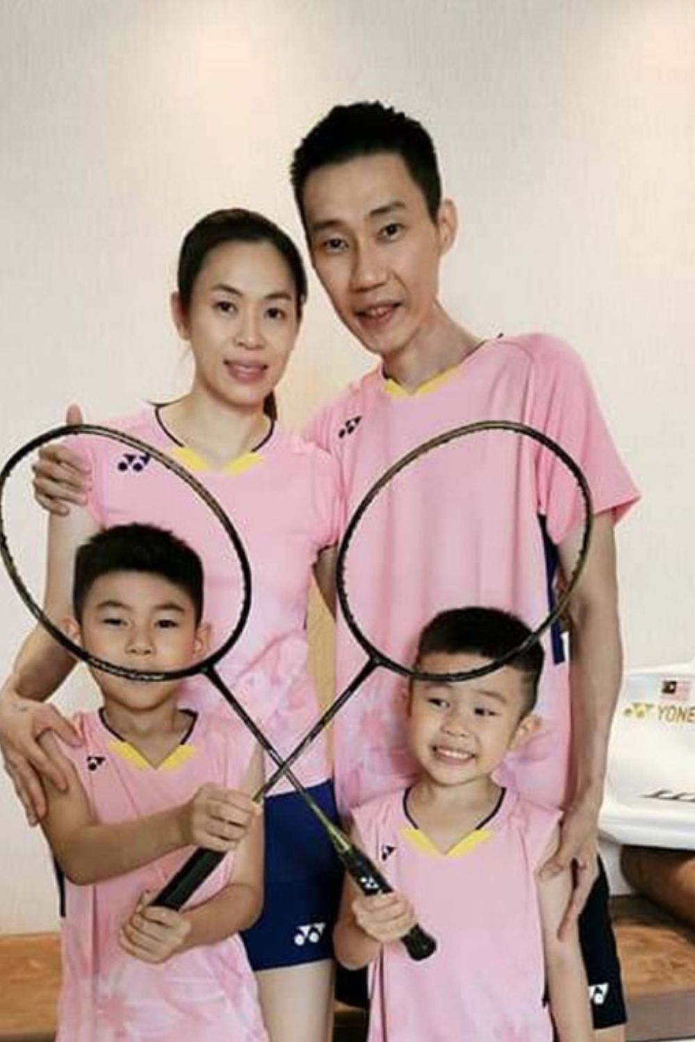 Lee Chong Wei With His Family.