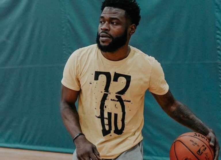 Will Bynum On The Court Practicing