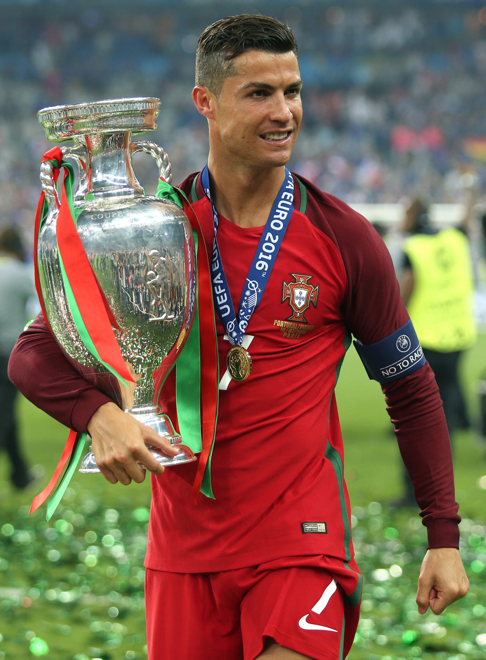 portuguese-#7-with-euro-trophy