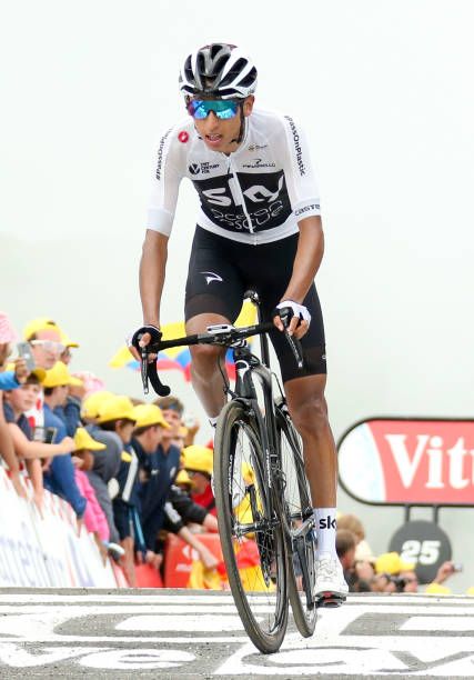 Egan Bernal racing in 2018 Tour De France wearing the Team Sky's Jersey (Source: Pinterest)